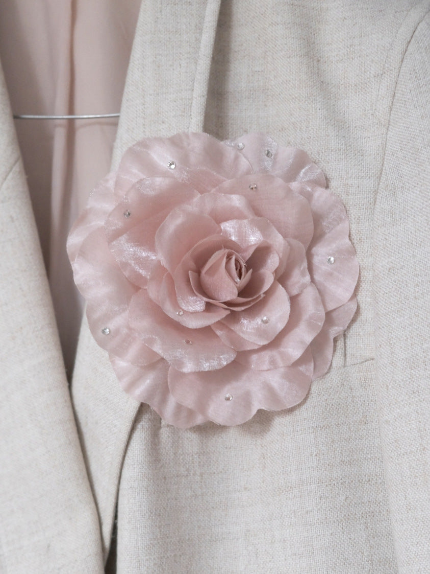 BLUSH BROOCH