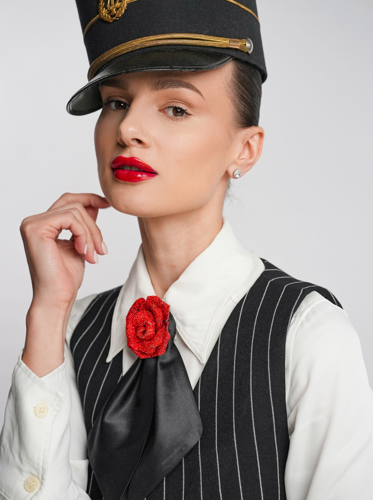 BROȘA ROYAL RED ROSE