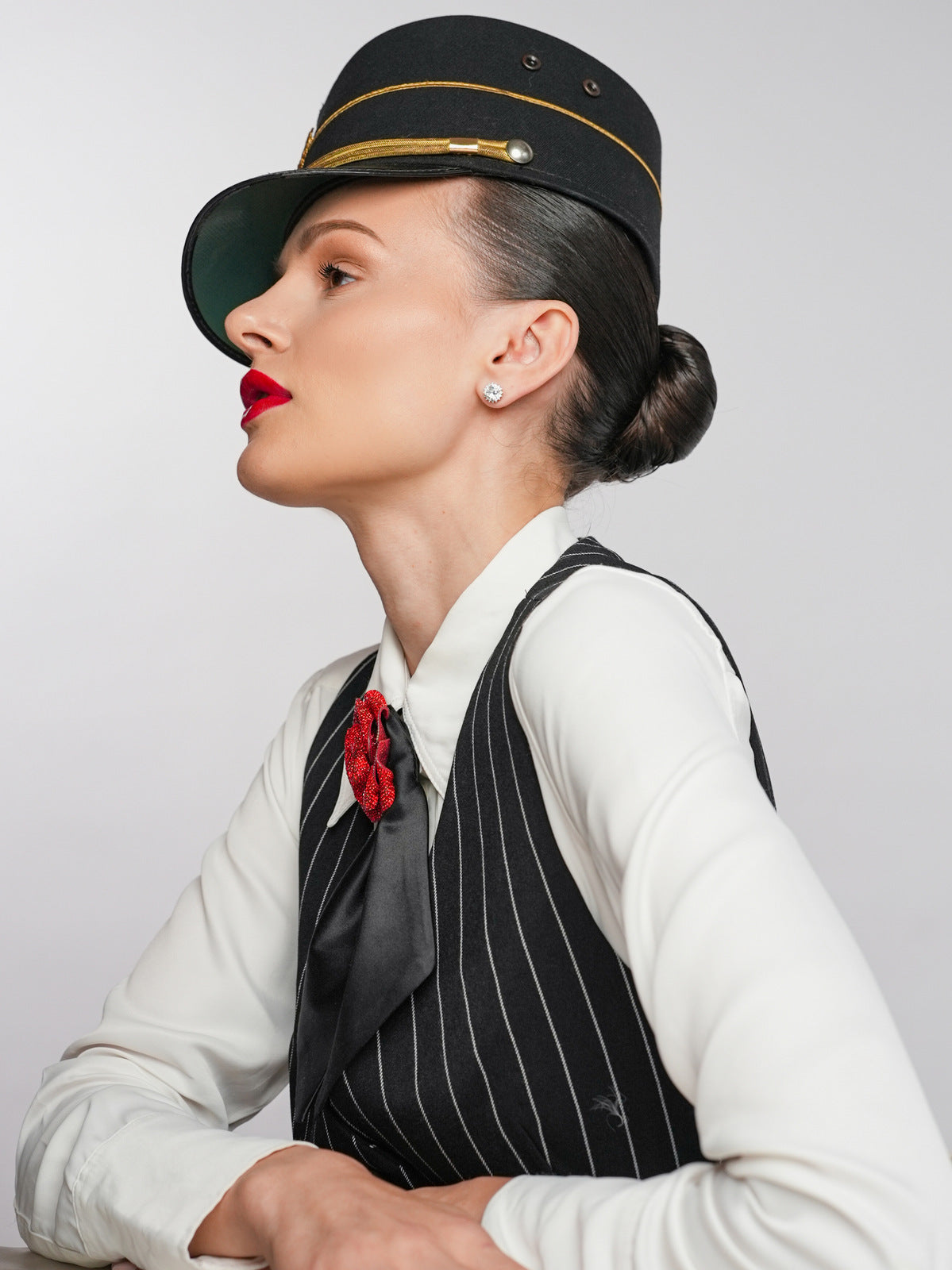 BROȘA ROYAL RED ROSE