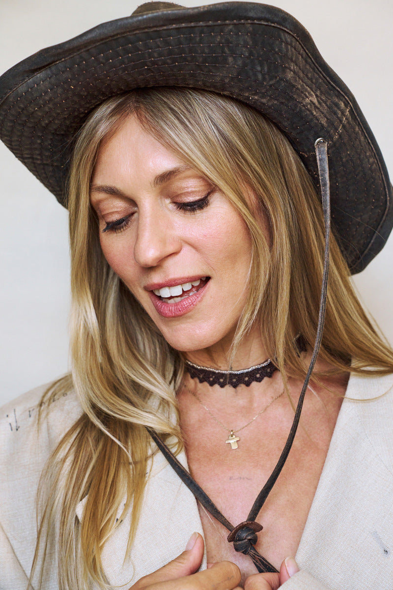 AMIRA NECKLACE