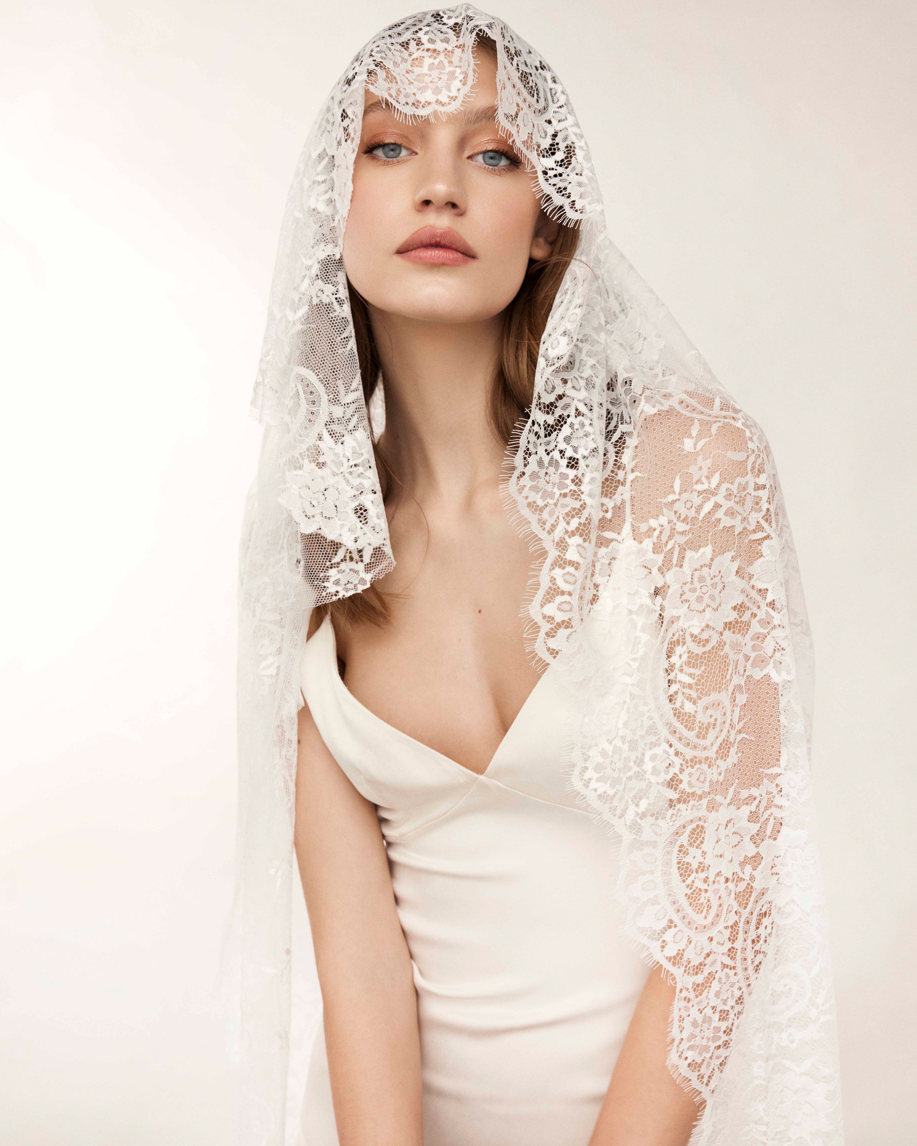 CARMEN VEIL