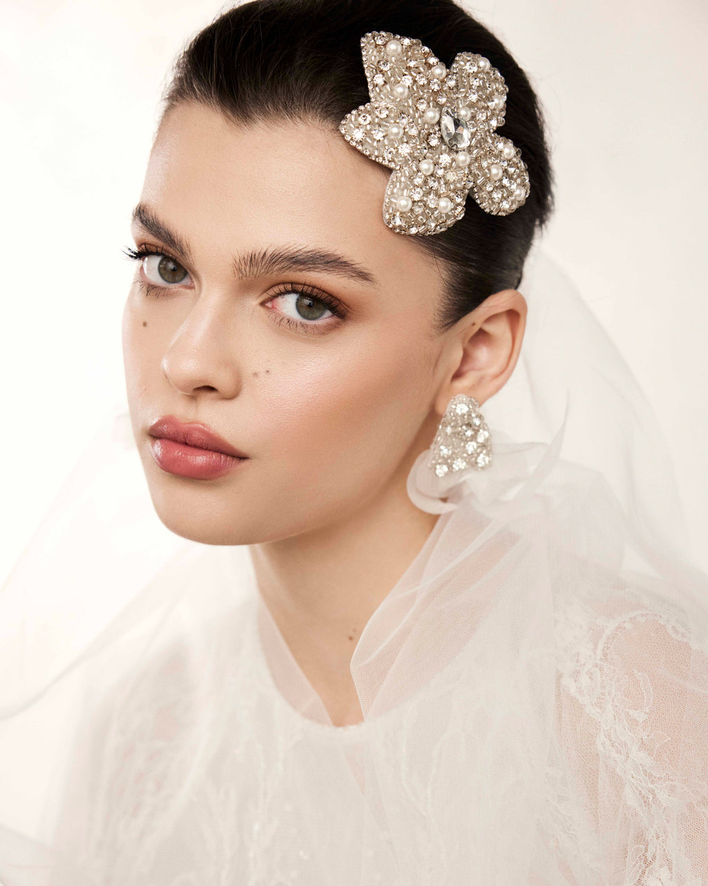 MULTIFUNCTIONAL FIORE ACCESSORY