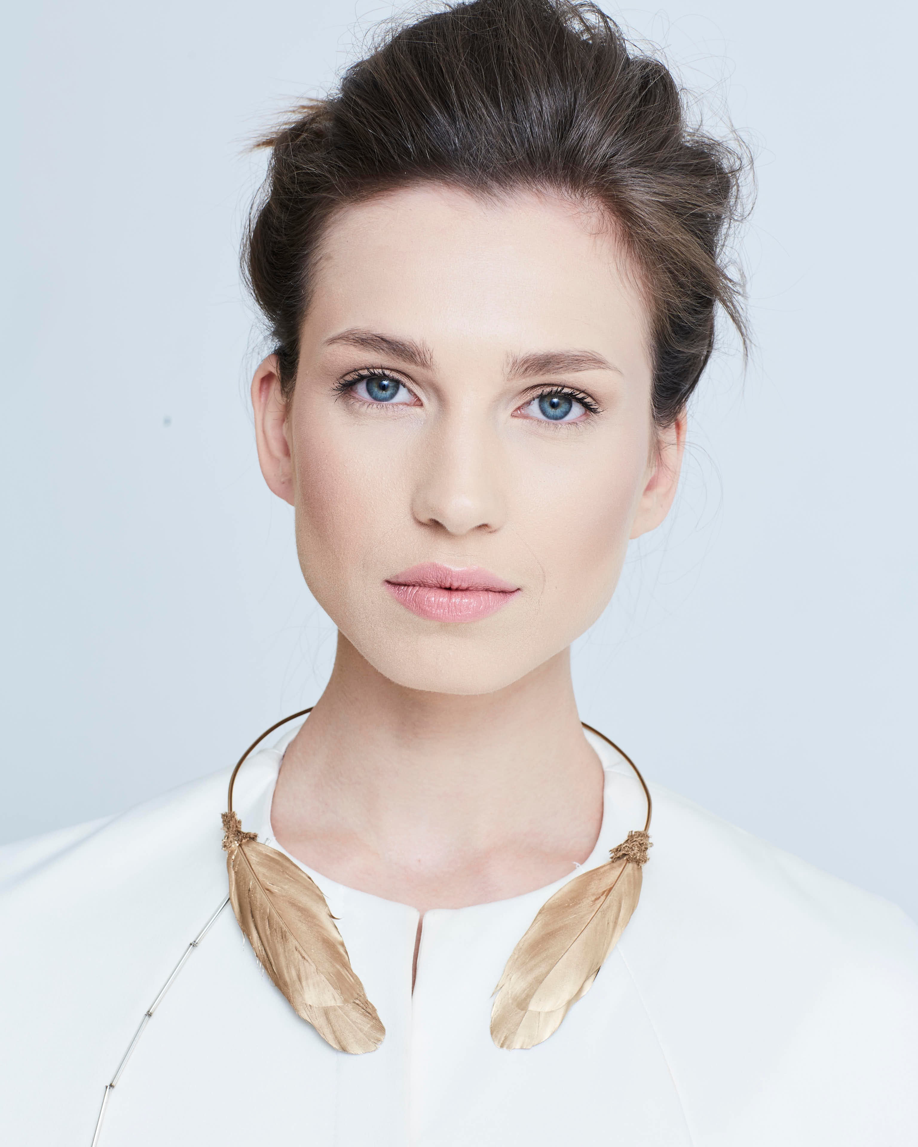 swan necklace feathers lant pene katerini katerinimou alama colier rochie aplicatie pene retro